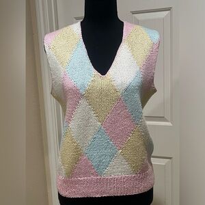 Colorful Argyle Knit Vest, V NECK, UNLABELED, VINTAGE PTP 18” LENGTH 21.5” PS